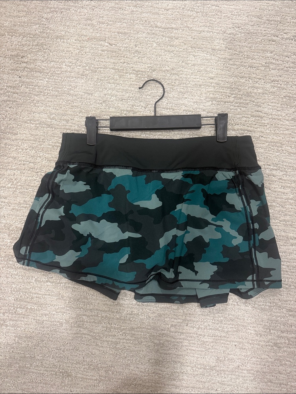 Lululemon Women's Teal Camo Performance Skort